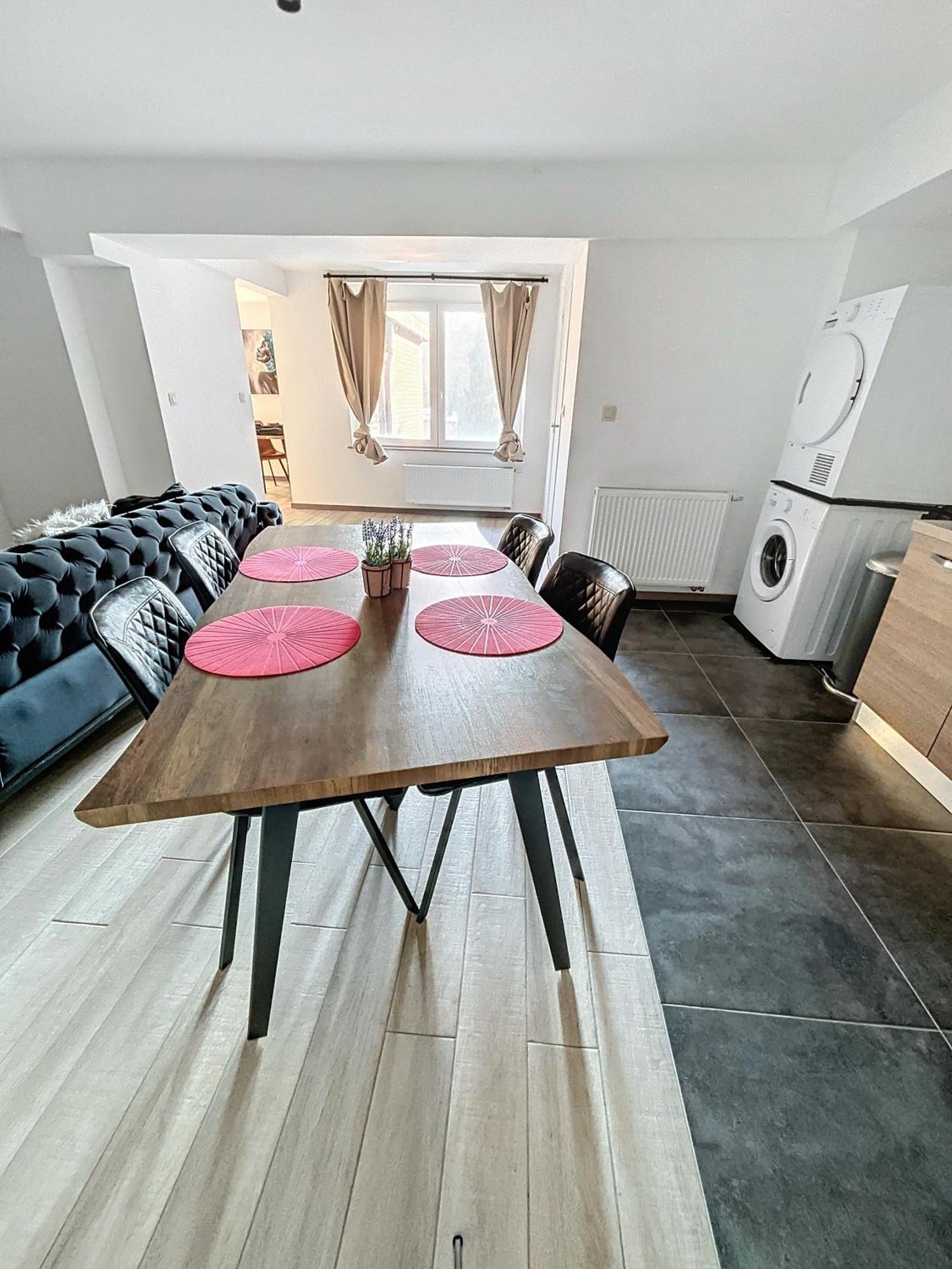 Nomad Apartments - Henin シャルルロワ 部屋 写真