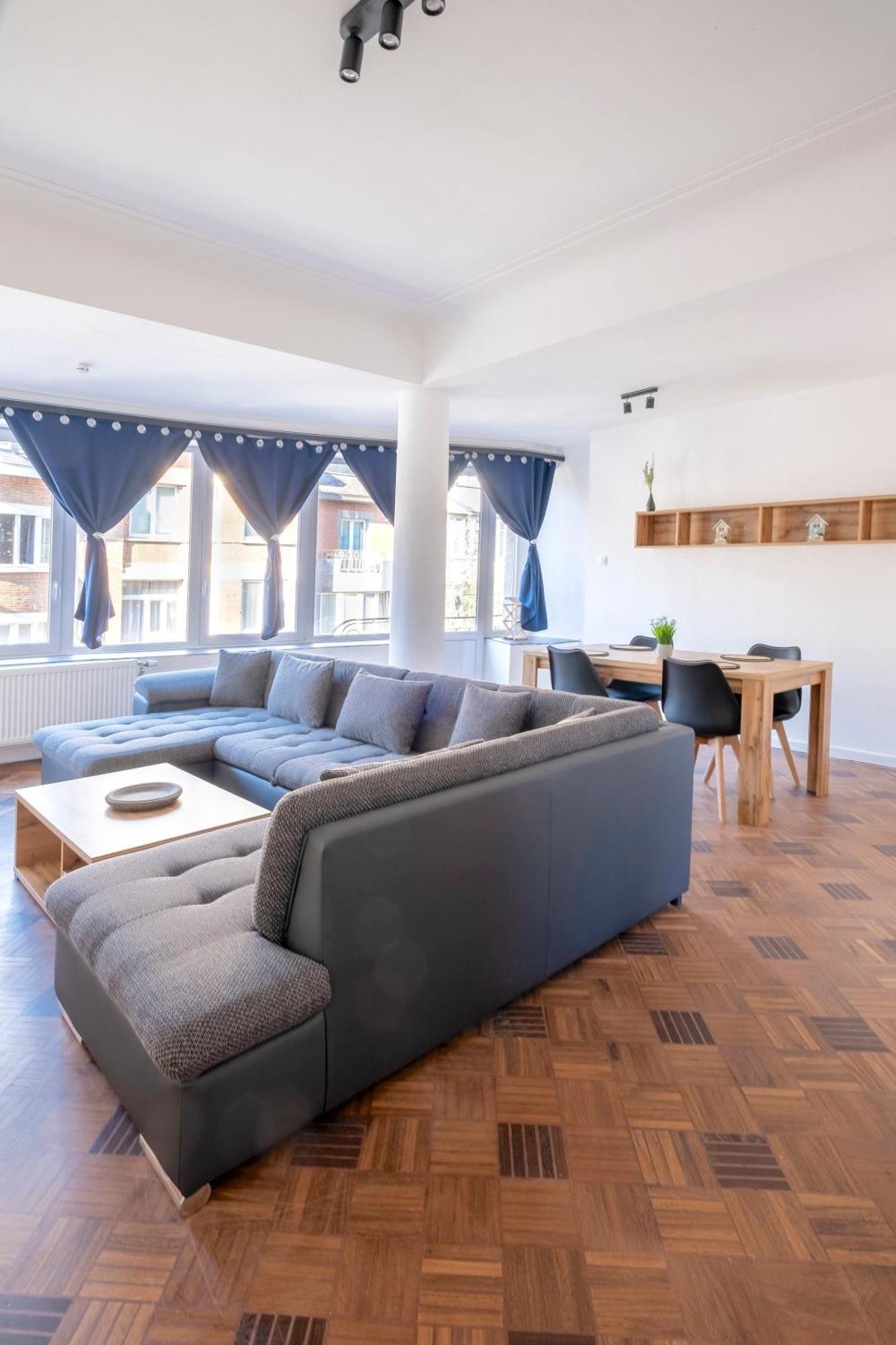 Nomad Apartments - Henin シャルルロワ エクステリア 写真