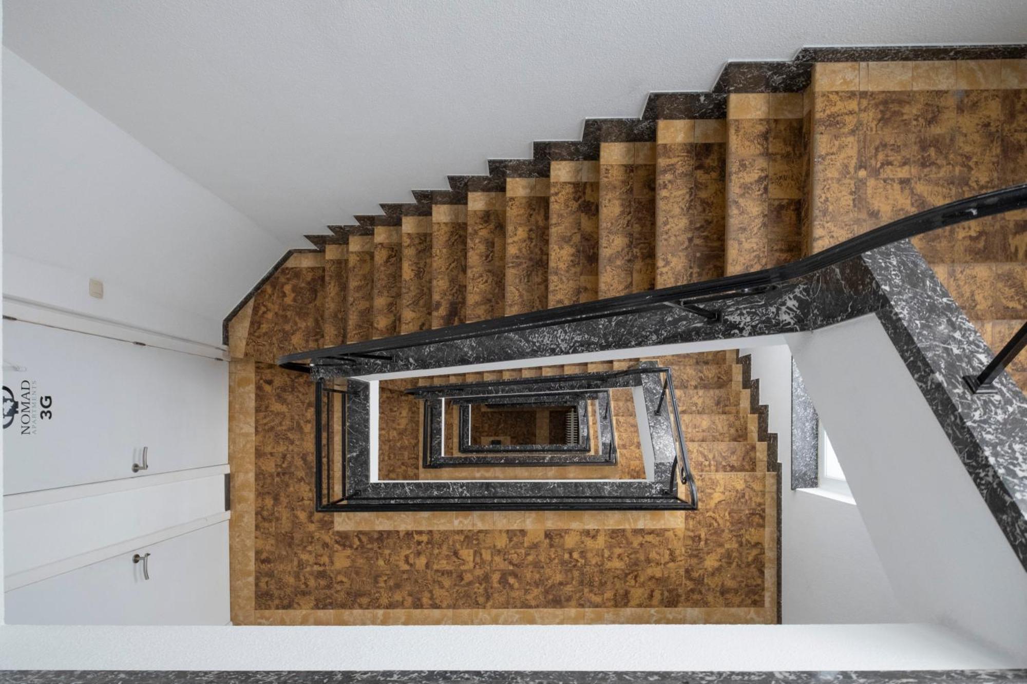 Nomad Apartments - Henin シャルルロワ エクステリア 写真